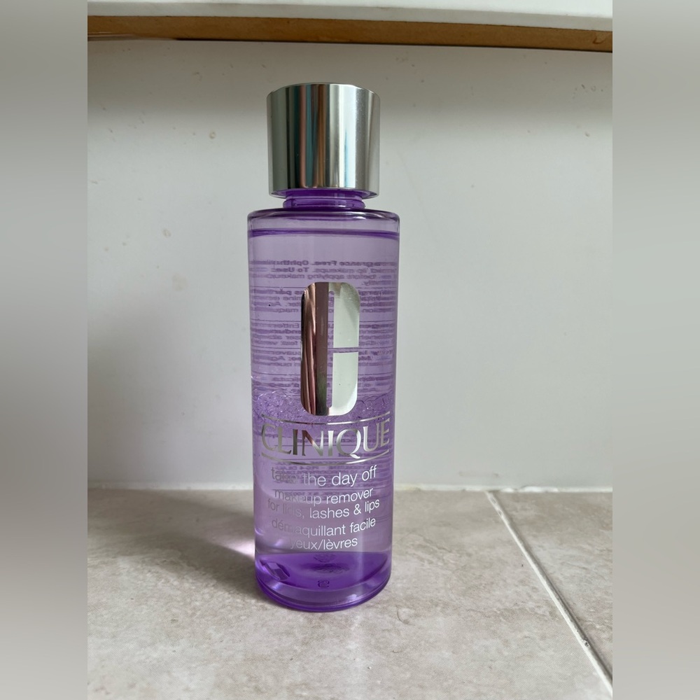 Clinique Purple Makeup Remover Bottle - The Day Off